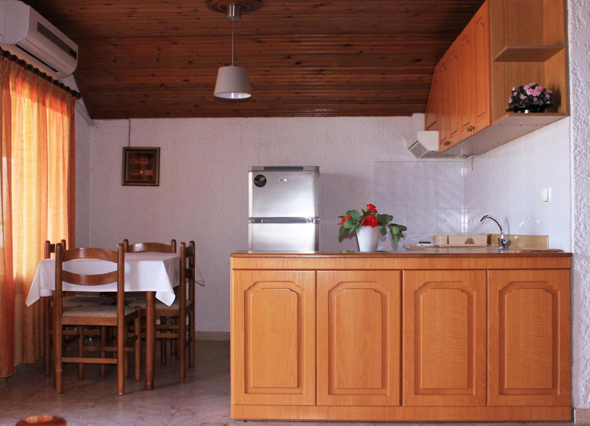 Kehagias Apartments Vrasná Zewnętrze zdjęcie