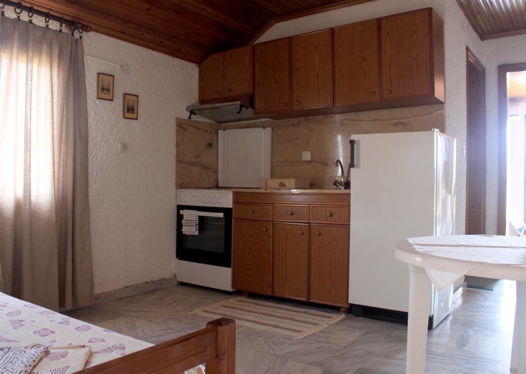 Kehagias Apartments Vrasná Zewnętrze zdjęcie